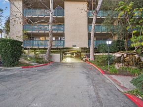 576 N Bellflower 101, Long Beach CA 90814