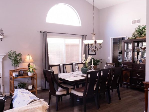 1233 Rocky Point Way, Escondido CA 92026