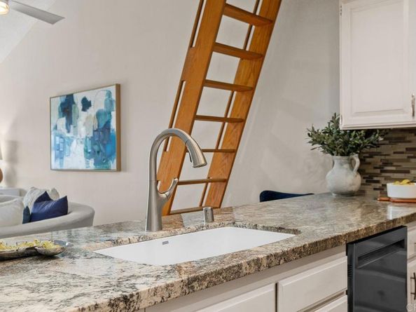 801 Kalpati Circle B, Carlsbad CA 92008