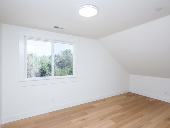 983 La Rueda Drive, Vista CA 92084
