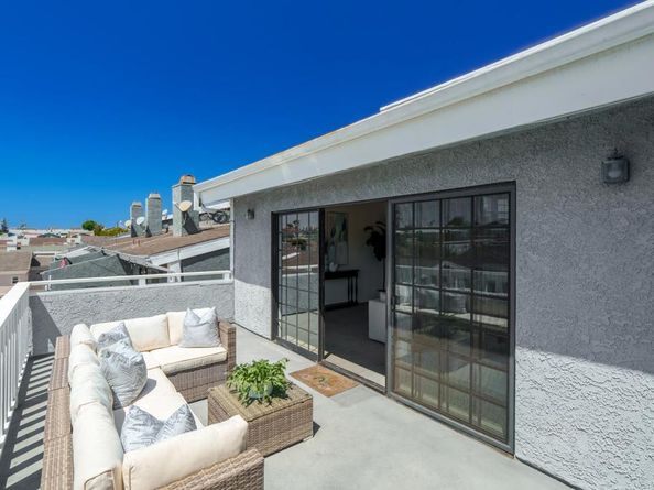 2021 Carnegie Lane Apt 7, Redondo Beach CA 90278