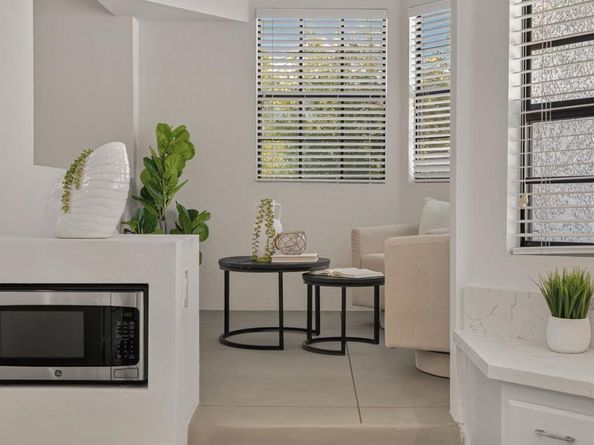 2021 Carnegie Lane Apt 7, Redondo Beach CA 90278