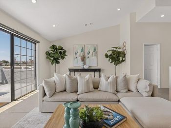 2021 Carnegie Lane