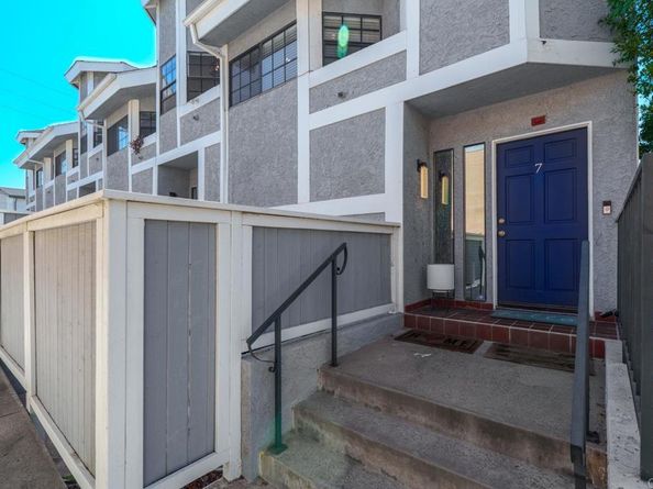 2021 Carnegie Lane Apt 7, Redondo Beach CA 90278