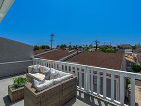 2021 Carnegie Lane Apt 7, Redondo Beach CA 90278
