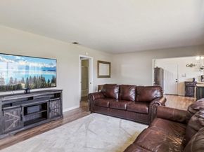 915 Crest View Rd, Vista CA 92081