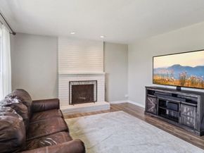 915 Crest View Rd, Vista CA 92081