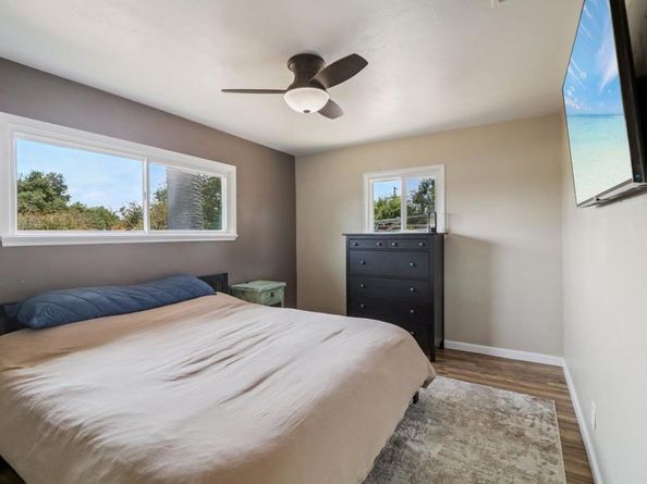 915 Crest View Rd, Vista CA 92081