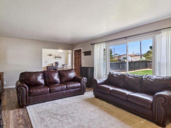 915 Crest View Rd, Vista CA 92081