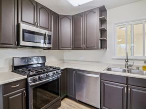 915 Crest View Rd, Vista CA 92081