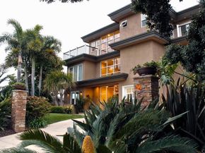 2812 Poinsettia Drive, San Diego CA 92106