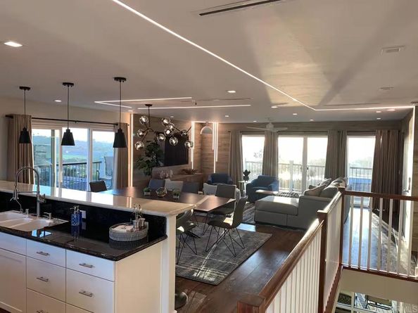 2812 Poinsettia Drive, San Diego CA 92106