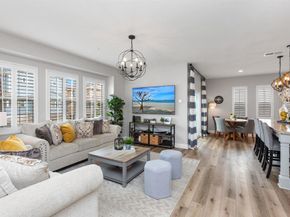 4372 Pacifica Way 6, Oceanside CA 92056