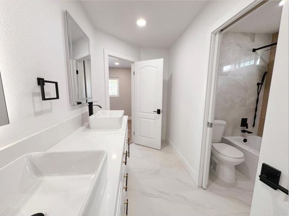 2030 San Remo Drive, Oceanside CA 92056