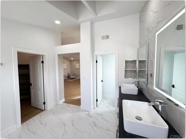 2030 San Remo Drive, Oceanside CA 92056