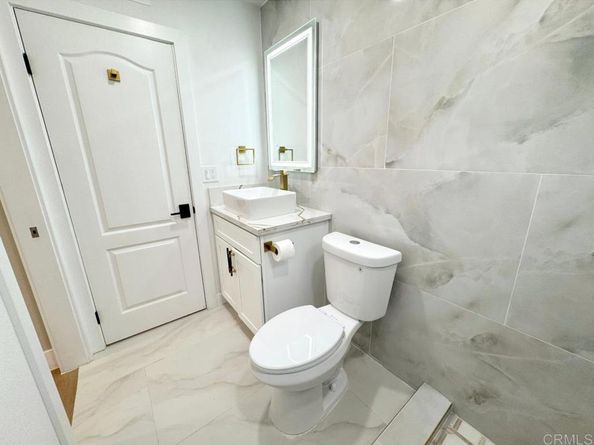 2030 San Remo Drive, Oceanside CA 92056