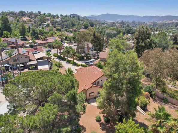 2432 Live Oak Road, Escondido CA 92029