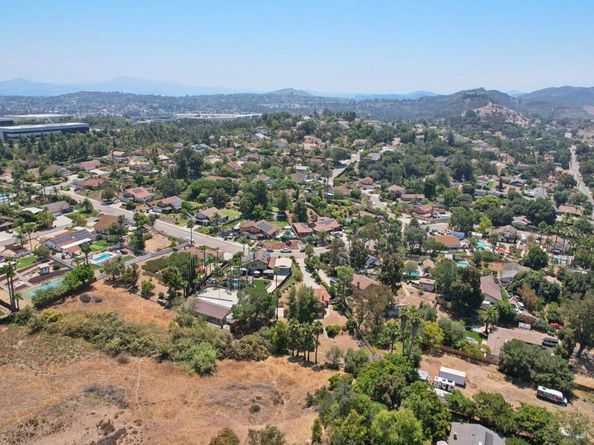 2432 Live Oak Road, Escondido CA 92029