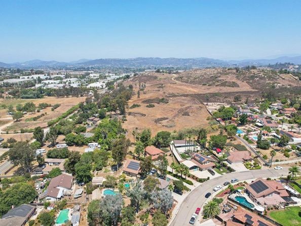 2432 Live Oak Road, Escondido CA 92029