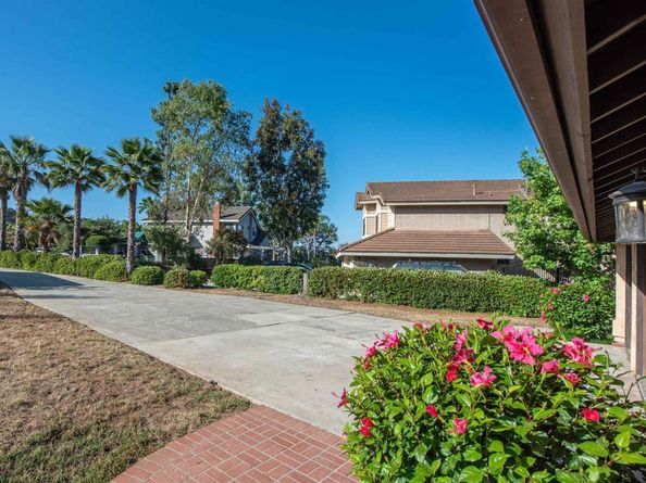 2432 Live Oak Road, Escondido CA 92029