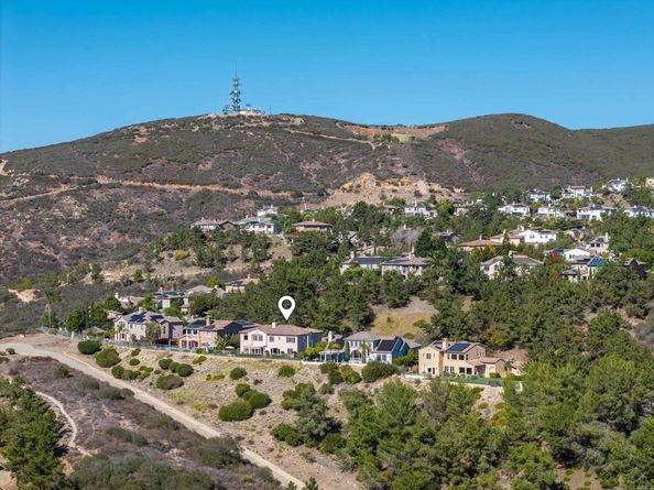 1490 Schoolhouse Way, San Marcos CA 92078
