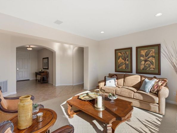 1490 Schoolhouse Way, San Marcos CA 92078