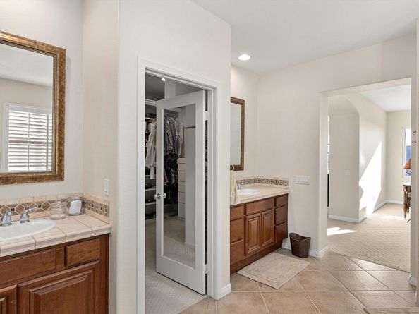 1490 Schoolhouse Way, San Marcos CA 92078