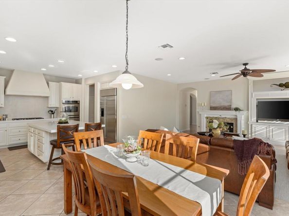 1490 Schoolhouse Way, San Marcos CA 92078