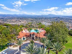 2162 View Crest Gln, Escondido CA 92026