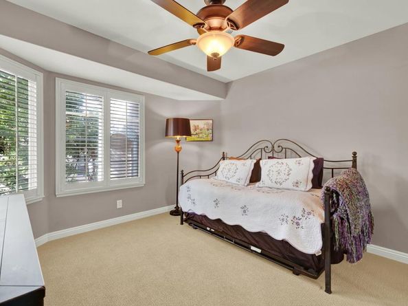 2162 View Crest Gln, Escondido CA 92026