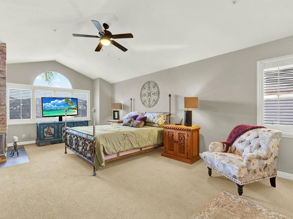 2162 View Crest Gln, Escondido CA 92026