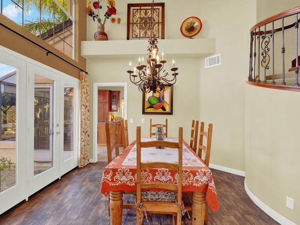 2162 View Crest Gln, Escondido CA 92026
