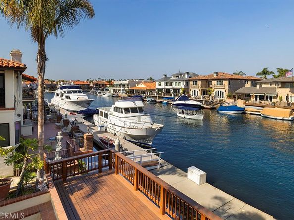 16592 Grimaud Lane, Huntington Beach CA 92649