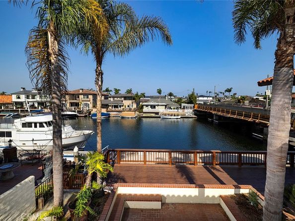 16592 Grimaud Lane, Huntington Beach CA 92649