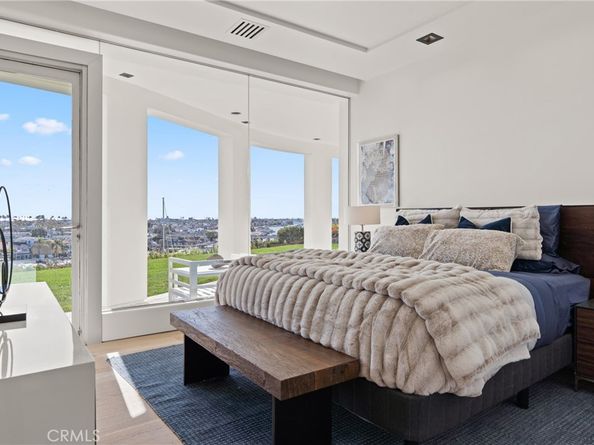 1409 Dolphin Terrace, Corona Del Mar CA 92625