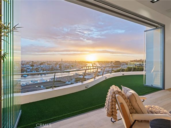 1409 Dolphin Terrace, Corona Del Mar CA 92625