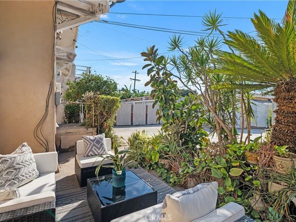 3959 Denker Avenue, Los Angeles CA 90062