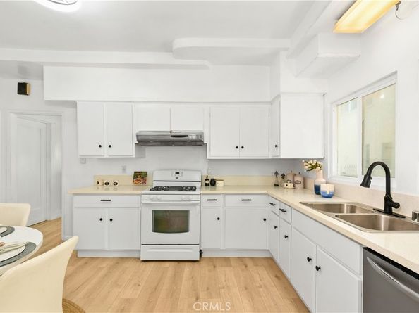 3959 Denker Avenue, Los Angeles CA 90062