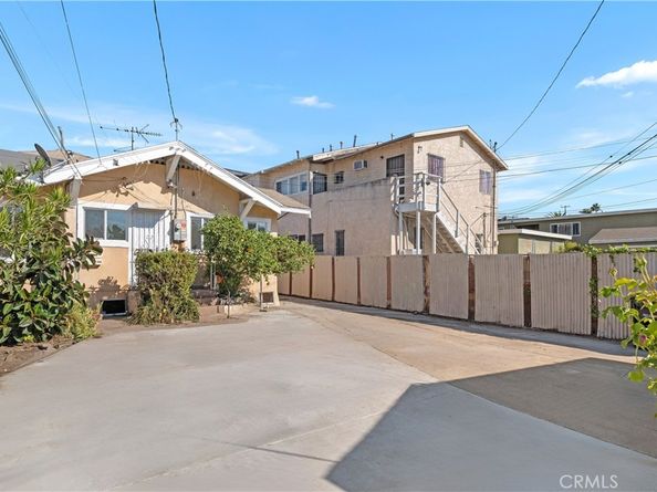 3959 Denker Avenue, Los Angeles CA 90062