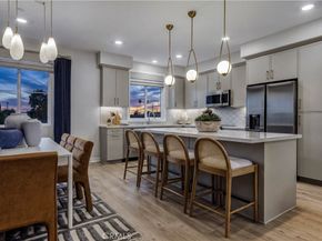 12719 Azure Way 25, Hawthorne CA 90250