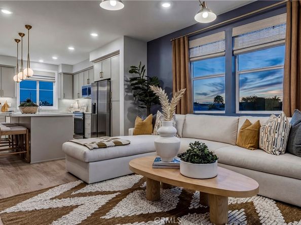 12719 Azure Way 25, Hawthorne CA 90250