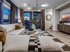 12719 Azure Way 25, Hawthorne CA 90250