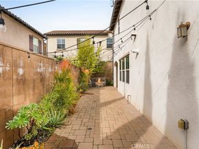 102 Yellow Pine, Irvine CA 92618