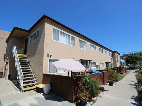 2341 Walnut, Signal Hill CA 90755