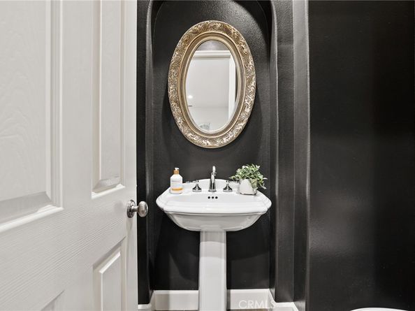 12215 Wyne Ct, Tustin CA 92782