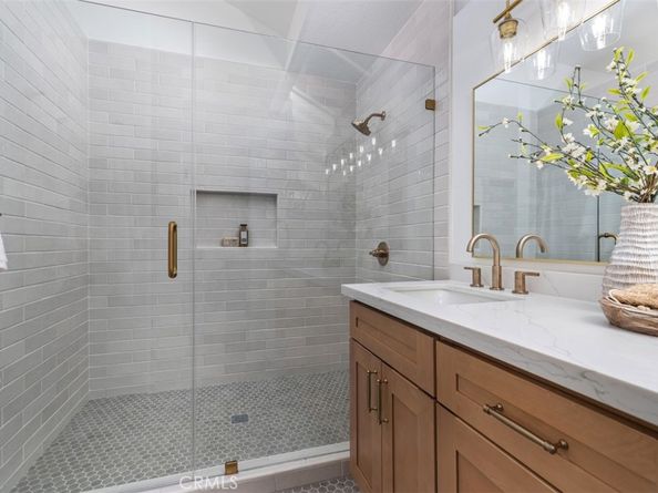 32 Comiso, Irvine CA 92614