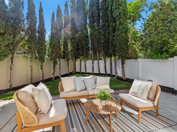 32 Comiso, Irvine CA 92614