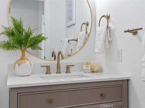 32 Comiso, Irvine CA 92614