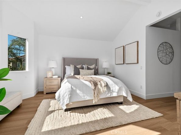 32 Comiso, Irvine CA 92614