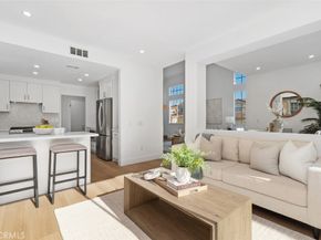32 Comiso, Irvine CA 92614
